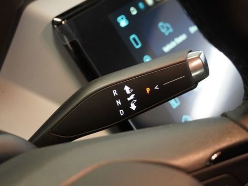 New 2027 Chevrolet Bolt LT w/ Comfort Package FWD image 20