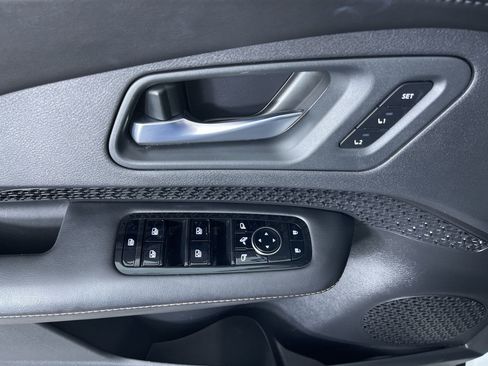 Certified 2024 Nissan Ariya AWD image 14