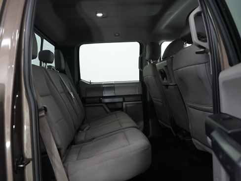 Used 2016 Ford F150 XLT w/ Equipment Group 302A Luxury AWD/4WD image 12