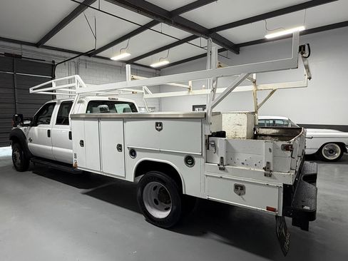 Used 2016 Ford F550 4x4 Crew Cab Super Duty image 7