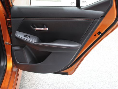 Used 2025 Nissan Sentra SR w/ SR Premium Package FWD image 33