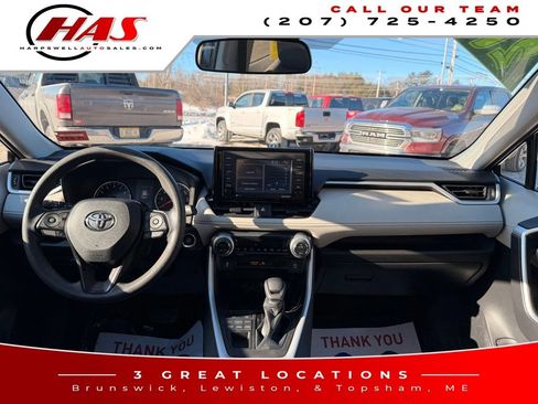 Used 2021 Toyota RAV4 XLE w/ Convenience Package image 14
