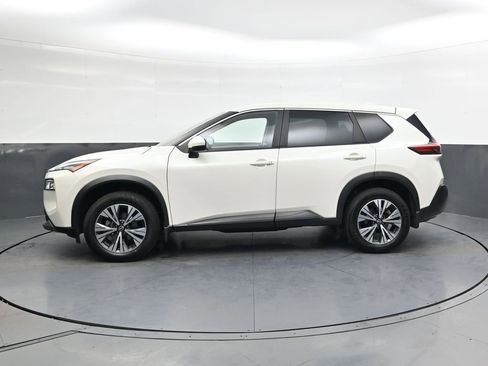 Used 2023 Nissan Rogue SV image 8