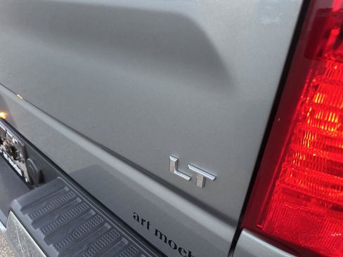 Used 2024 Chevrolet Silverado 1500 LT AWD/4WD image 4