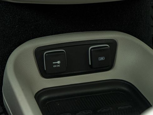 Used 2019 Chrysler Pacifica Touring-L Plus w/ Advanced Safetytec Group image 35