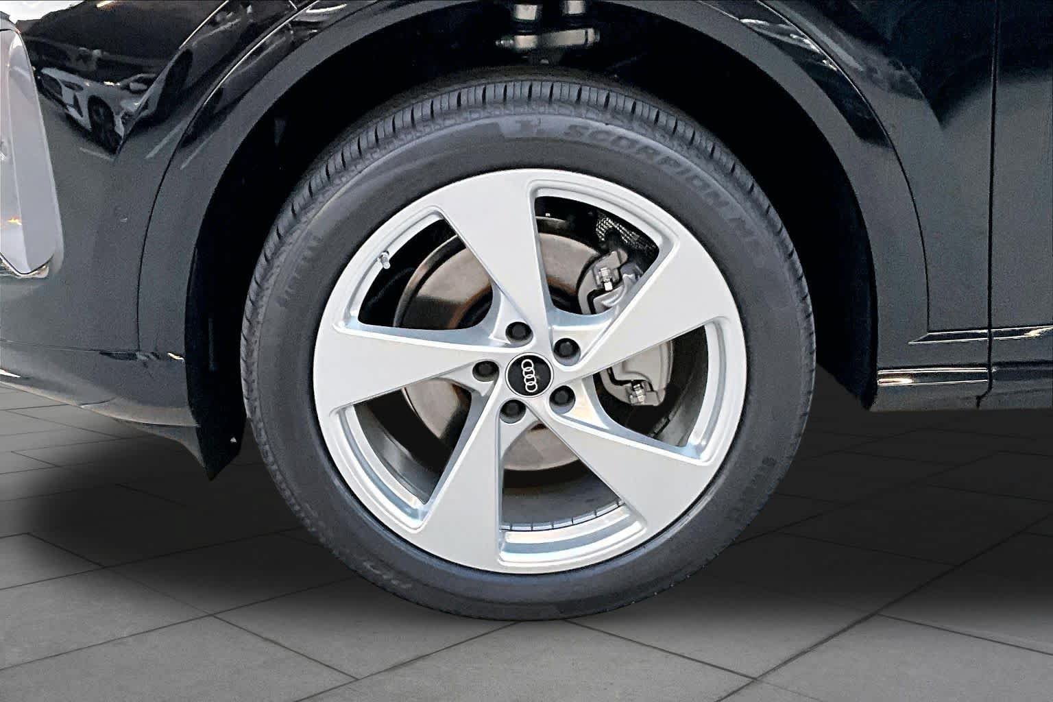 New 2026 Audi Q5 Premium Plus AWD/4WD image 11
