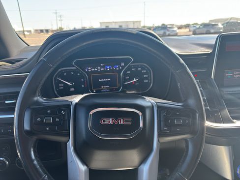 Used 2021 GMC Yukon XL SLE AWD/4WD image 22