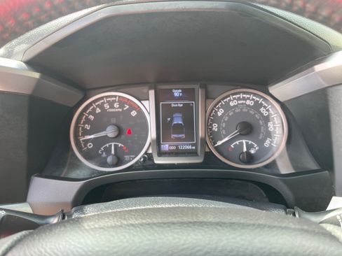 Used 2022 Toyota Tacoma SR5 w/ Technology Package AWD/4WD image 14