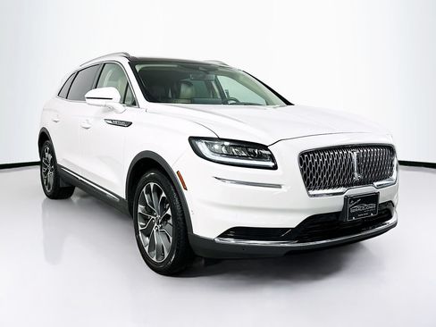 Used 2022 Lincoln Nautilus Reserve w/ Equipment Group 201A FWD image 2