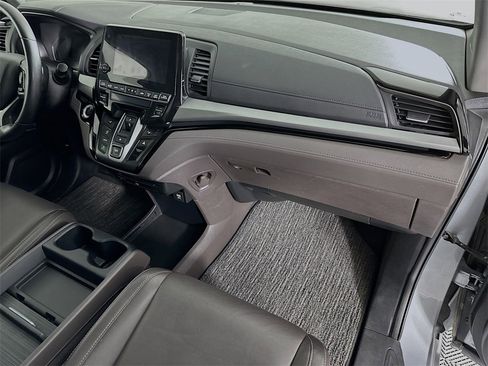 Certified 2021 Honda Odyssey Touring image 32