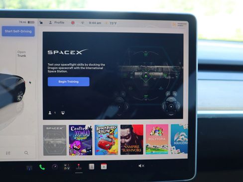 Used 2024 Tesla Model Y Long Range AWD/4WD image 24