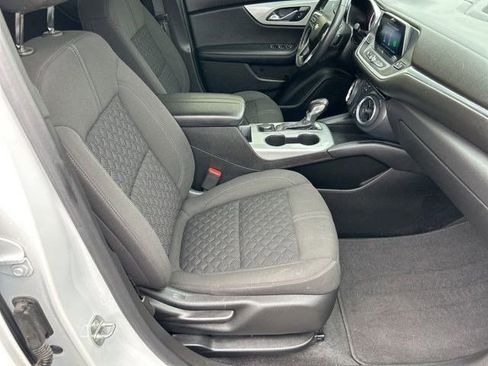 Used 2020 Chevrolet Blazer LT image 41
