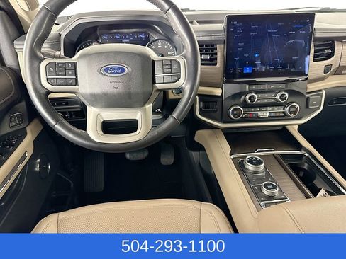 Used 2024 Ford Expedition Limited image 24