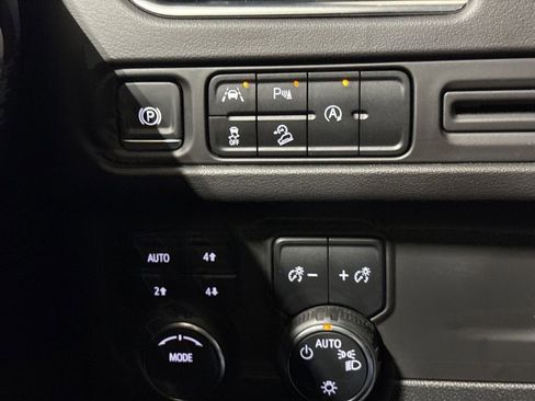 Used 2024 Chevrolet Tahoe Premier image 19