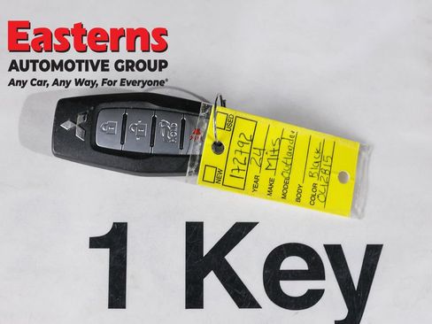 Used 2024 Mitsubishi Outlander SE AWD/4WD image 24