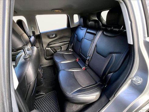 Certified 2019 Jeep Compass Latitude w/ Cold Weather Group image 19