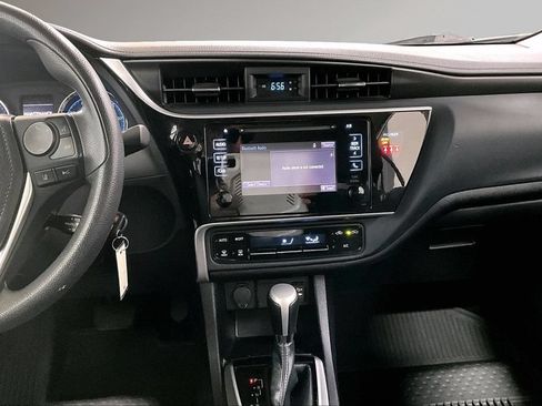 Used 2019 Toyota Corolla LE FWD image 10