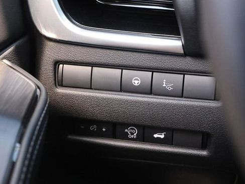 Certified 2025 Nissan Rogue SL w/ Tech Package AWD/4WD image 23