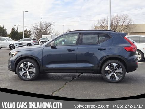 Used 2026 Volvo XC40 B5 Core w/ Protection Package Premier AWD/4WD image 3