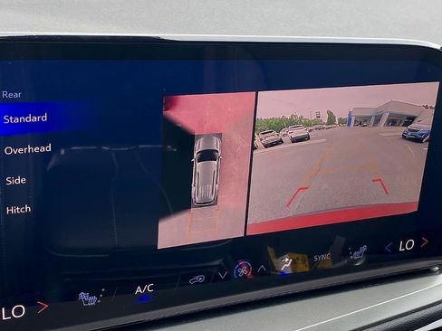 New 2025 Chevrolet Traverse LT w/ Driver Confidence Package image 12