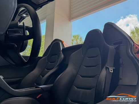 Used 2015 McLaren 650S Spider RWD image 24