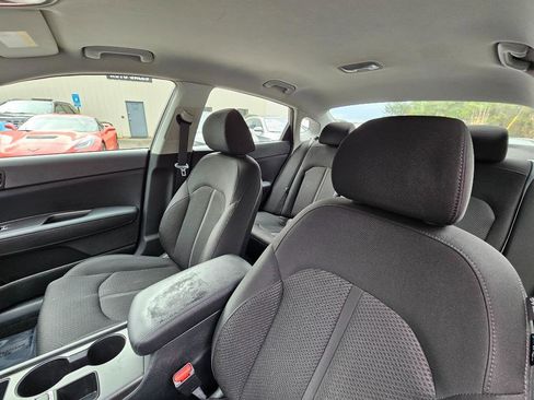 Used 2016 Kia Optima LX image 17