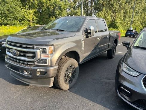Used 2020 Ford F350 Platinum w/ FX4 Off-Road Package AWD/4WD image 2