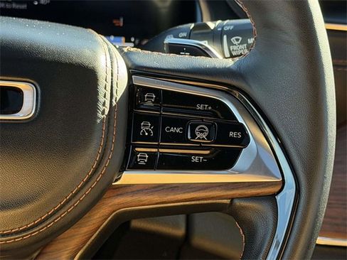 Used 2024 Jeep Grand Cherokee L Summit image 21