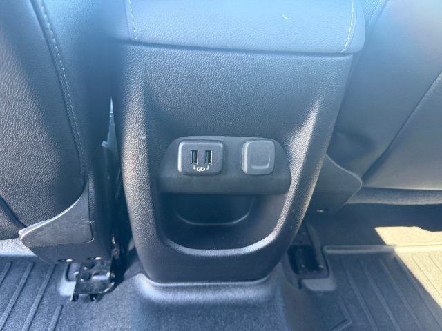 Used 2019 Chevrolet Colorado Z71 AWD/4WD image 30