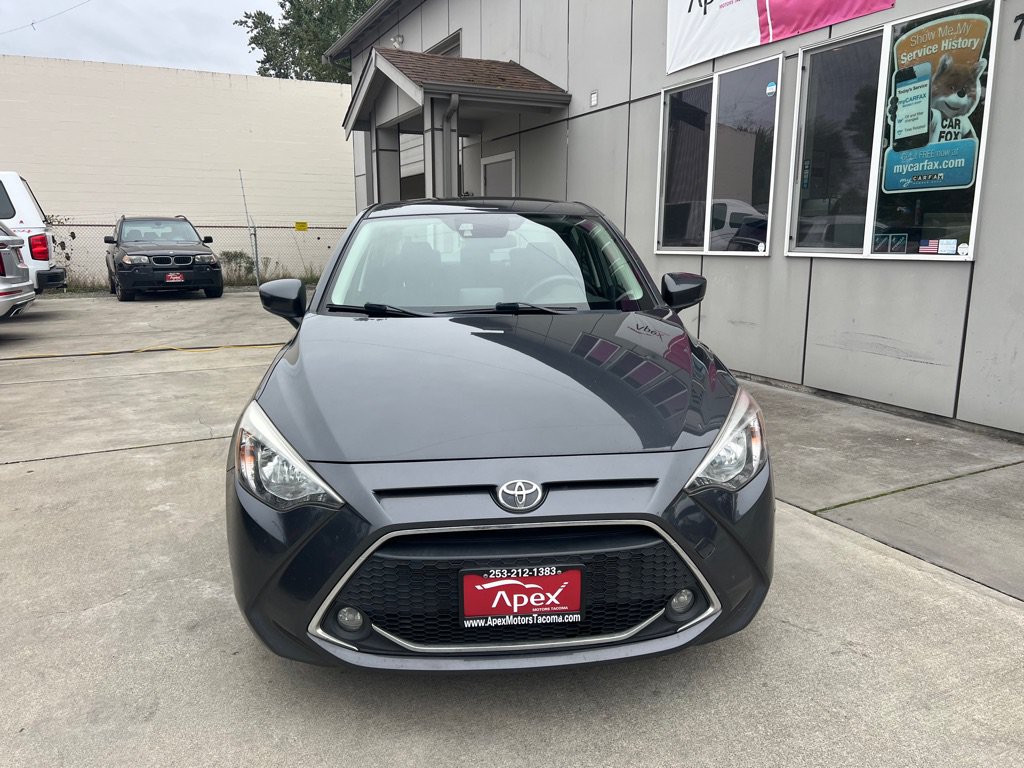 Used 2019 Toyota Yaris LE FWD image 2