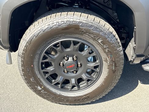 New 2026 Toyota 4Runner TRD Off-Road image 5