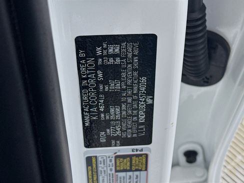 Used 2025 Kia Sportage LX FWD image 39