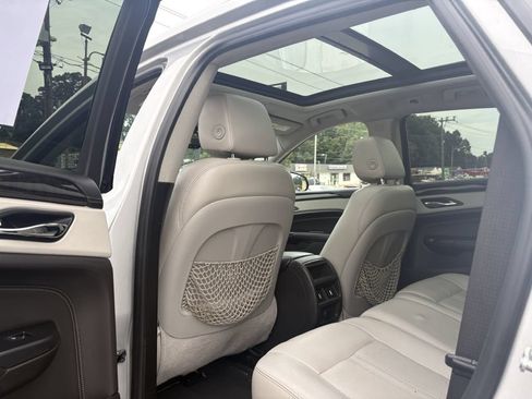 Used 2015 Cadillac SRX Luxury FWD image 14
