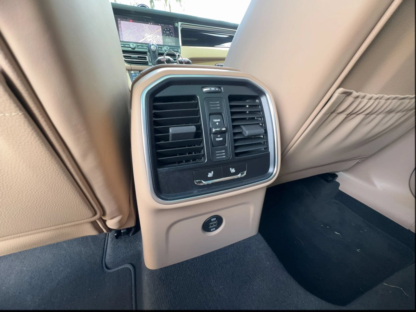 Used 2019 Porsche Macan AWD/4WD image 32