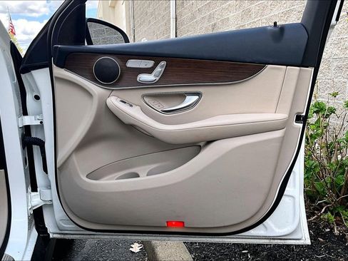 Certified 2022 Mercedes-Benz GLC 300 4MATIC image 19