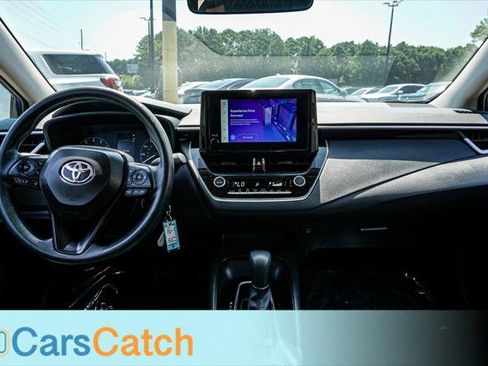 Used 2025 Toyota Corolla LE FWD image 34