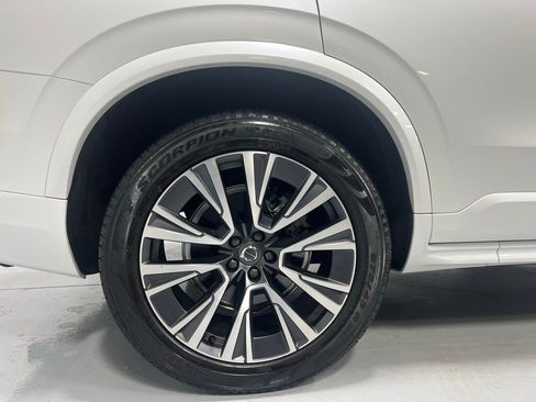Used 2021 Volvo XC90 T6 Momentum w/ Climate Package image 15