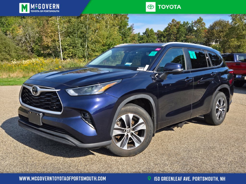 Used 2023 Toyota Highlander XLE AWD/4WD image 1