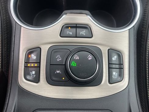 Used 2022 GMC Terrain Denali w/ Denali Premium Package image 32