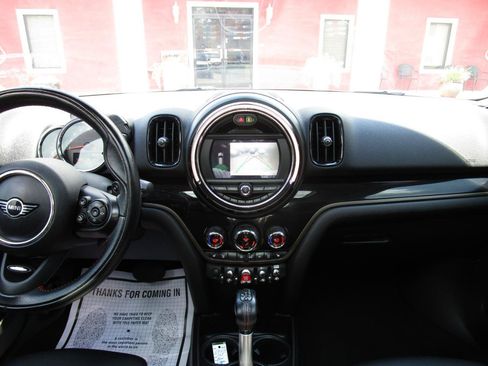 Used 2019 MINI Cooper Countryman S w/ Premium Package FWD image 7