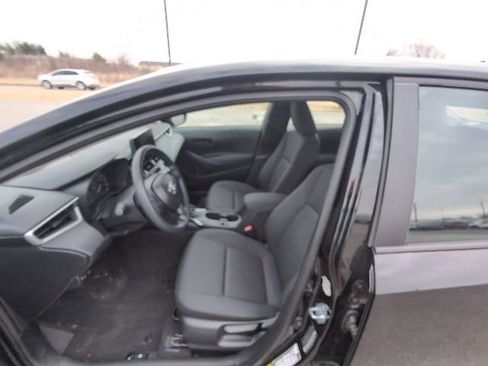 Certified 2025 Toyota Corolla LE image 10