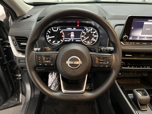 Used 2024 Nissan Rogue SV image 27