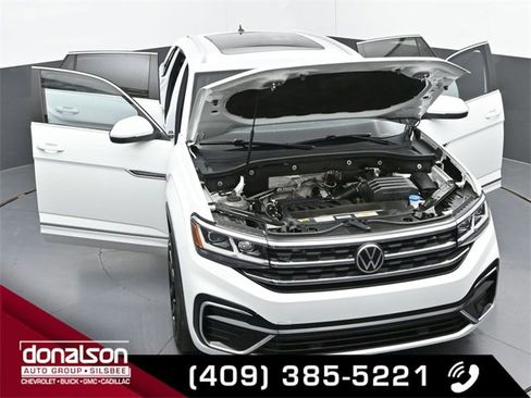 Used 2020 Volkswagen Atlas Cross Sport SEL R-Line image 23