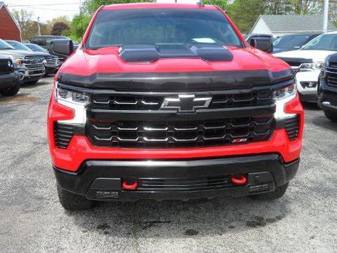 Used 2023 Chevrolet Silverado 1500 LT Trail Boss w/ Convenience Package II AWD/4WD image 3