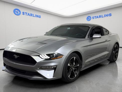 Used 2020 Ford Mustang Coupe RWD image 2