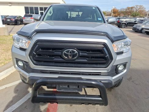 Used 2022 Toyota Tacoma SR image 9
