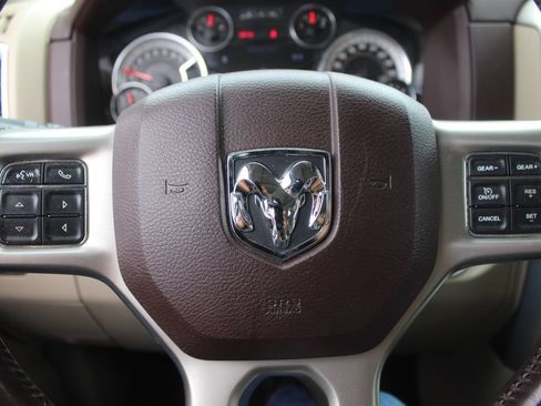Used 2017 RAM 1500 Laramie w/ Convenience Group AWD/4WD image 26
