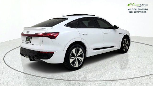 Used 2024 Audi Q8 e-tron Premium AWD/4WD image 8