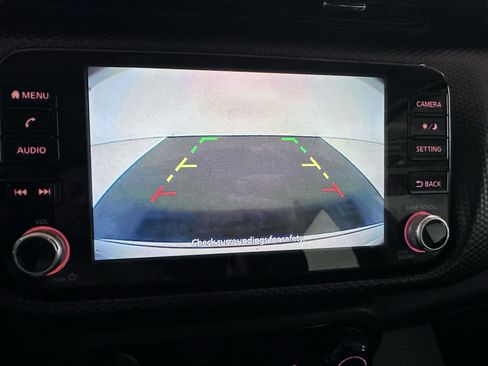 Used 2021 Nissan Kicks SV image 3