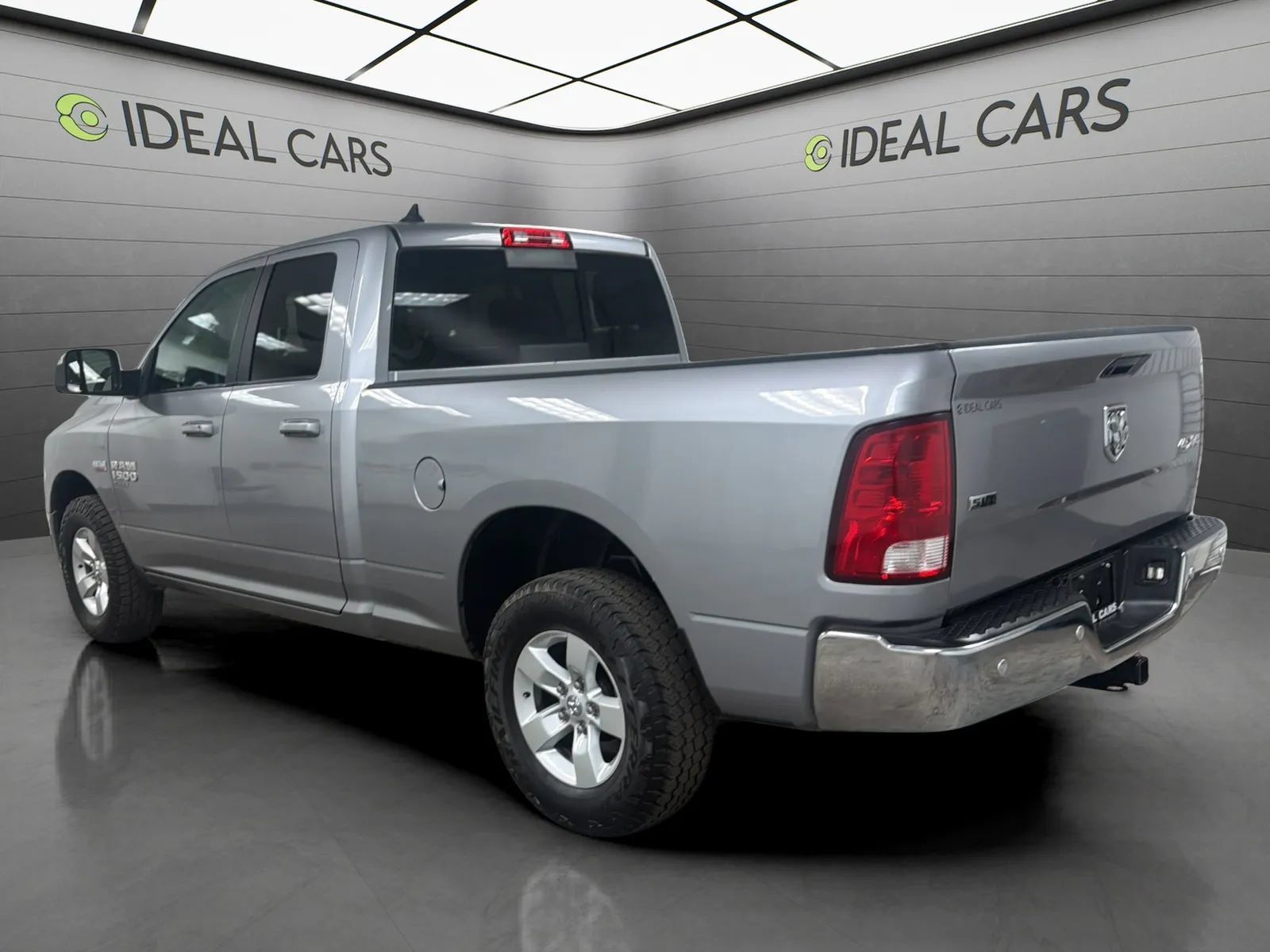 Used 2020 RAM 1500 Classic SLT w/ Trailer & Traction Group AWD/4WD image 7